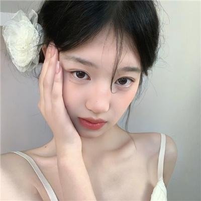 玉女撩春